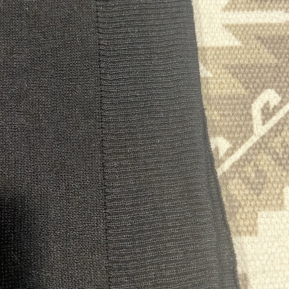 Garnet Hill Linen Wrap - Picture 4 of 4